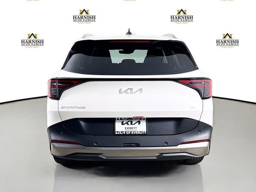 Snow White Pearl 2026 Kia Sportage Hybrid EX
