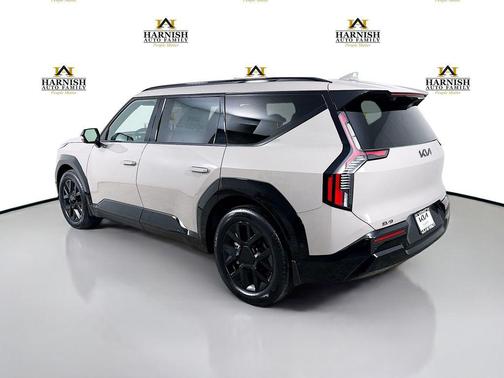 Road Rider Brown 2026 Kia EV9 Land