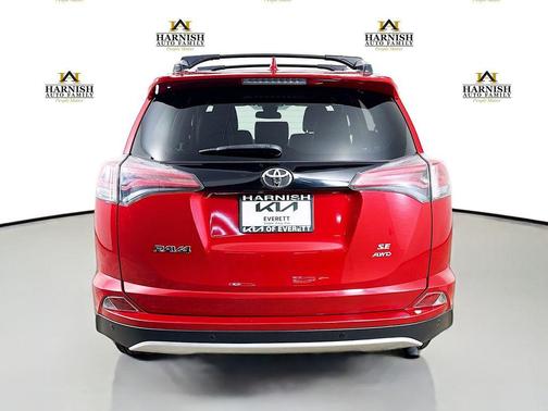 Barcelona Red Metallic 2016 Toyota RAV4 SE