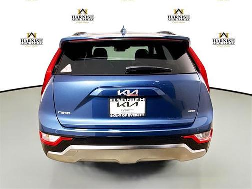 2025 Kia Niro SX
