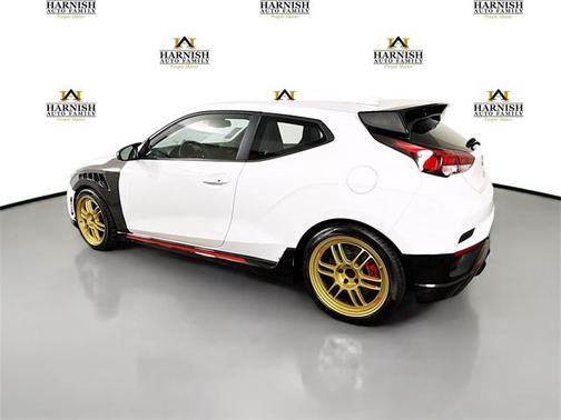 2022 Hyundai Veloster N Base