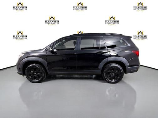 Crystal Black Pearl 2022 Honda Pilot AWD TrailSport