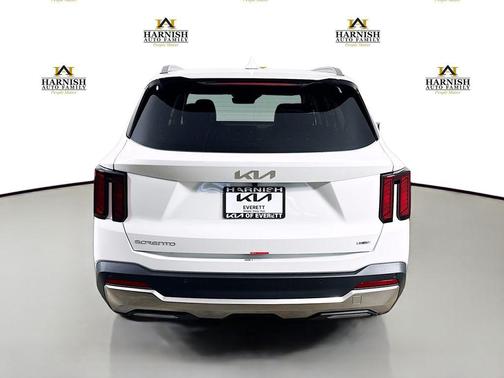 Snow White Pearl 2026 Kia Sorento Hybrid EX