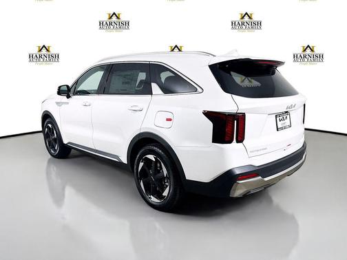 Snow White Pearl 2026 Kia Sorento Hybrid EX