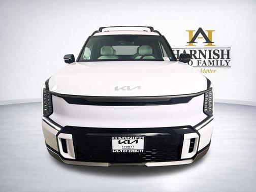 Glacial White Pearl 2026 Kia EV9 GT-Line