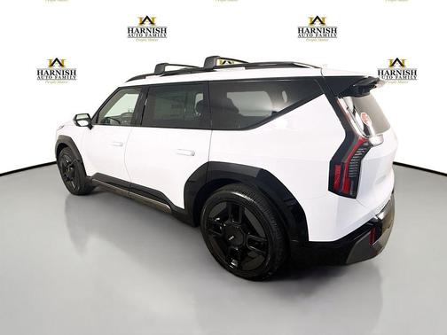 Glacial White Pearl 2026 Kia EV9 GT-Line