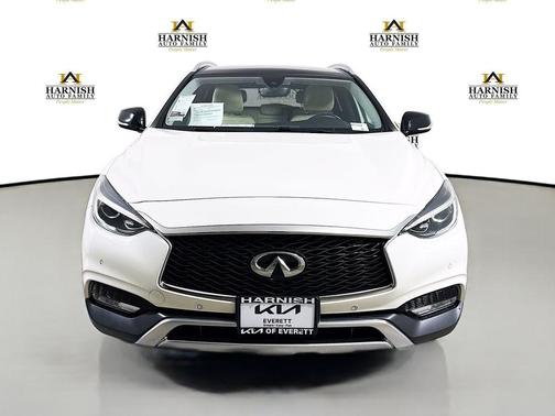 Majestic White 2018 INFINITI QX30 Premium