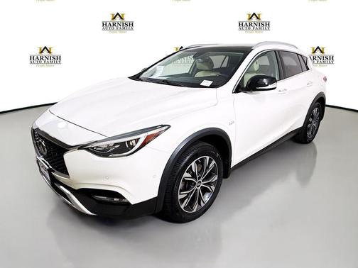 Majestic White 2018 INFINITI QX30 Premium