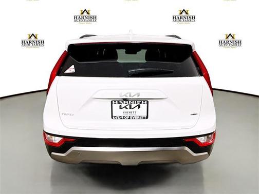 2025 Kia Niro SX