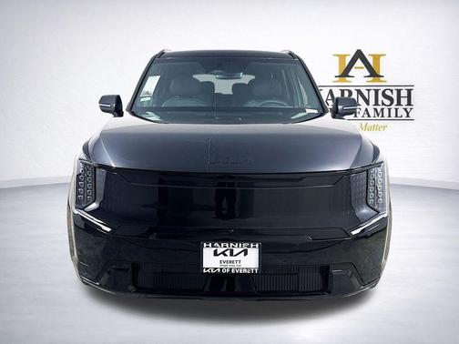 Ebony Black 2026 Kia EV9 Land