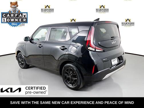 Fusion Black 2024 Kia Soul LX