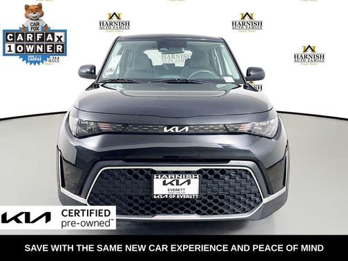 Fusion Black 2024 Kia Soul LX