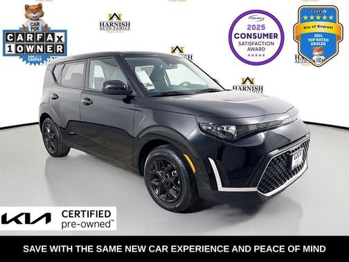 Fusion Black 2024 Kia Soul LX