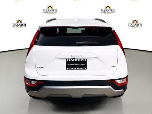 2024 Kia Niro LX