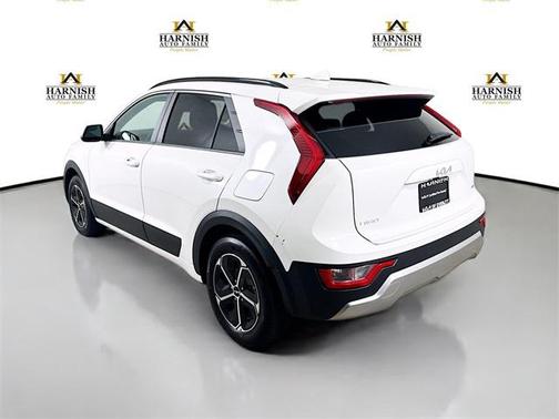 2024 Kia Niro LX