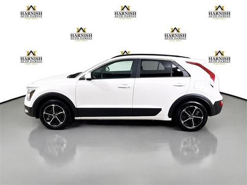 2024 Kia Niro LX