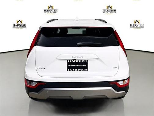 2024 Kia Niro LX