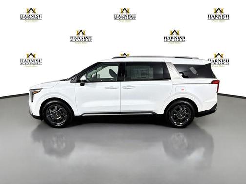Snow White Pearl 2027 Kia Carnival SX