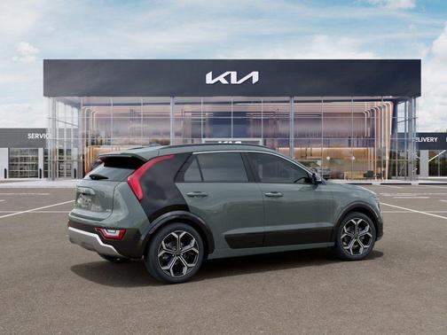 Cityscape Green 2026 Kia Niro Touring