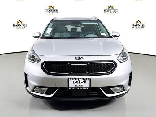 Silky Silver 2017 Kia Niro Touring