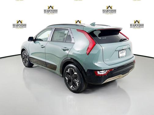 Cityscape Green 2026 Kia Niro EV Wave