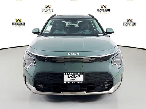 Cityscape Green 2026 Kia Niro EV Wave