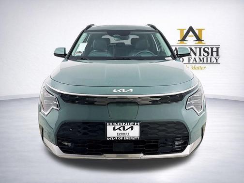 Cityscape Green 2026 Kia Niro EV Wave