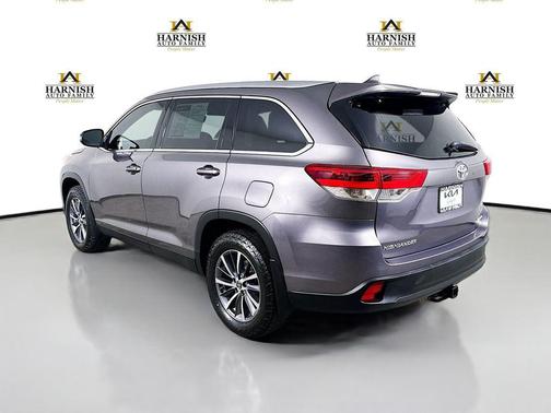 Predawn Gray Mica 2019 Toyota Highlander XLE