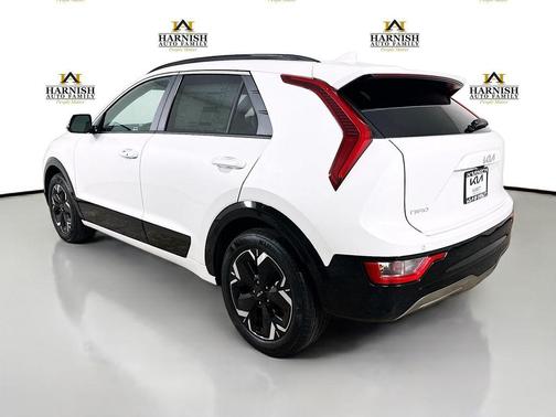 Snow White Pearl 2026 Kia Niro EV Wind