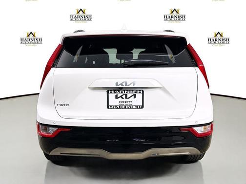 Snow White Pearl 2026 Kia Niro EV Wind