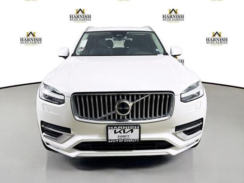 2025 Volvo XC90 B5 Core