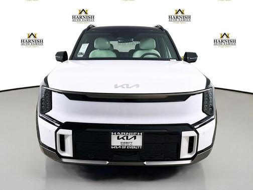 Glacier White Pearl/Ebony Black Roof 2026 Kia EV9 GT-Line