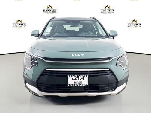 Cityscape Green 2026 Kia Niro EX