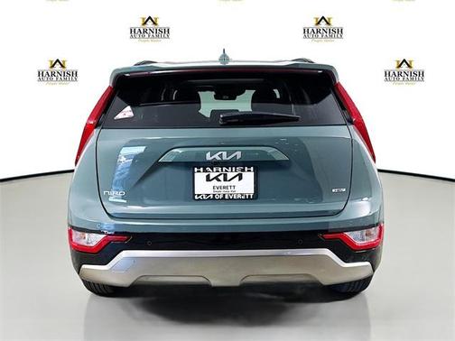 2025 Kia Niro SX