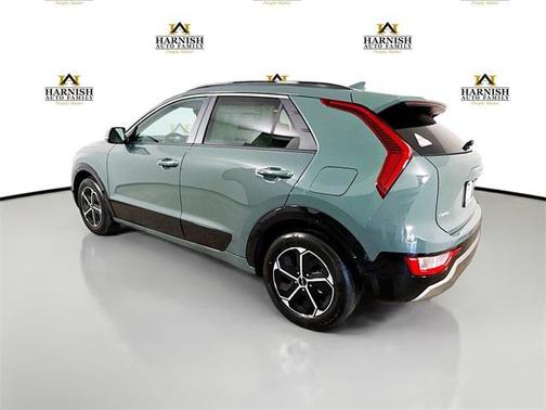 2025 Kia Niro SX