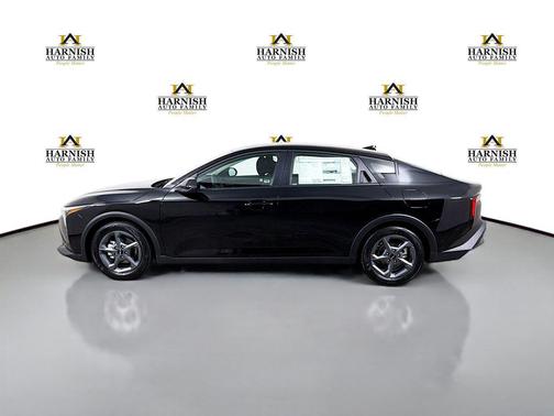 Aurora Black Pearl 2026 Kia K4 LXS