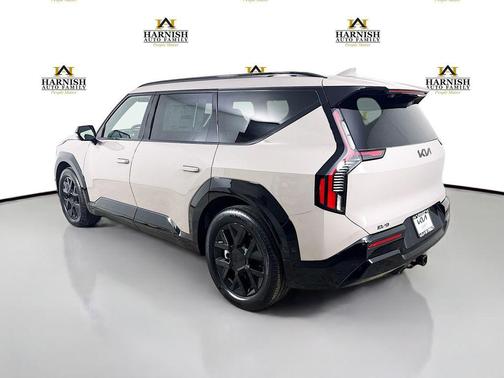 Road Rider Brown 2026 Kia EV9 Land