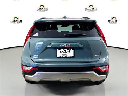2025 Kia Niro SX