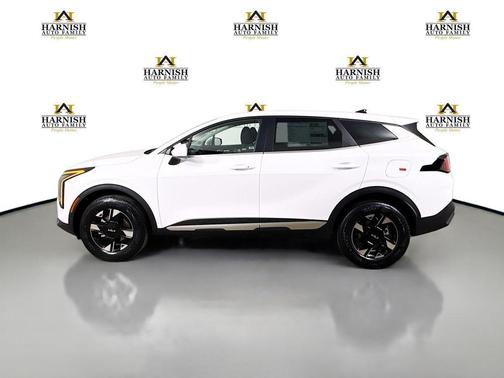 Glacial White Pearl 2026 Kia Sportage LX