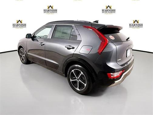 2025 Kia Niro SX