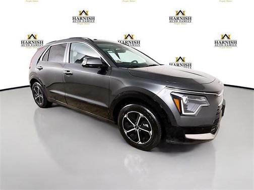2025 Kia Niro SX