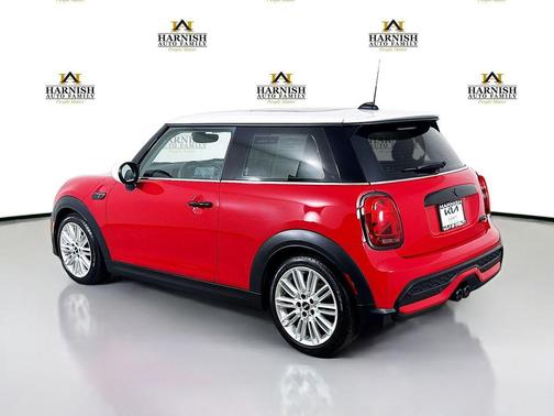 Chili Red 2023 MINI Hardtop Cooper S