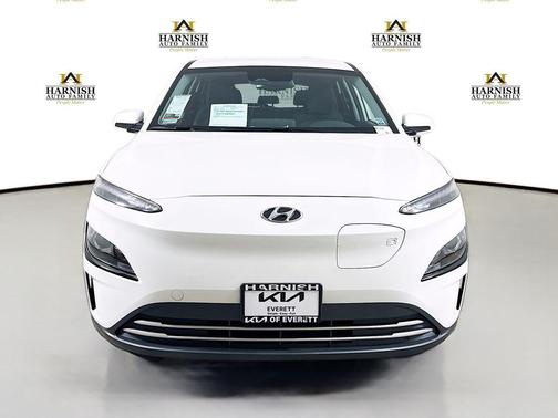 Lunar White 2023 Hyundai KONA EV SE