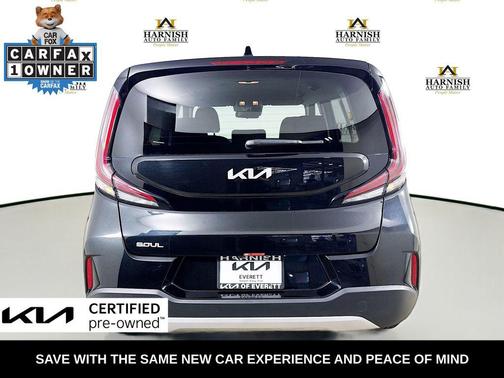 Fusion Black 2025 Kia Soul LX