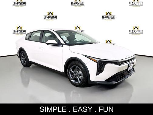 Snow White Pearl 2026 Kia K4 LXS