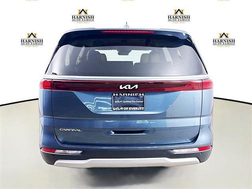 2024 Kia Carnival EX