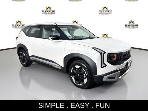Snow White Pearl 2027 Kia Seltos S
