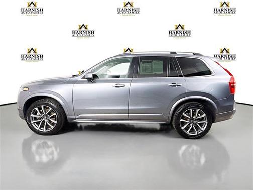 2019 Volvo XC90 T6 Momentum