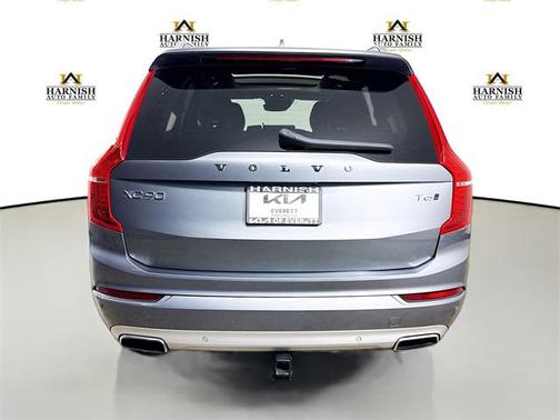 2019 Volvo XC90 T6 Momentum