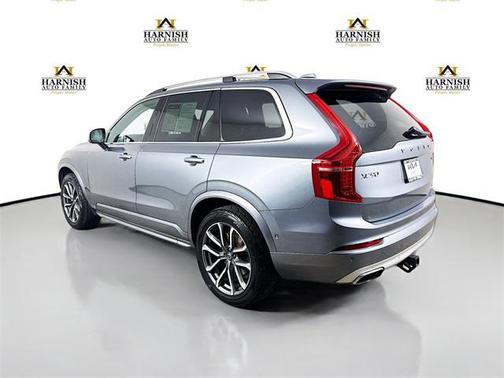 2019 Volvo XC90 T6 Momentum